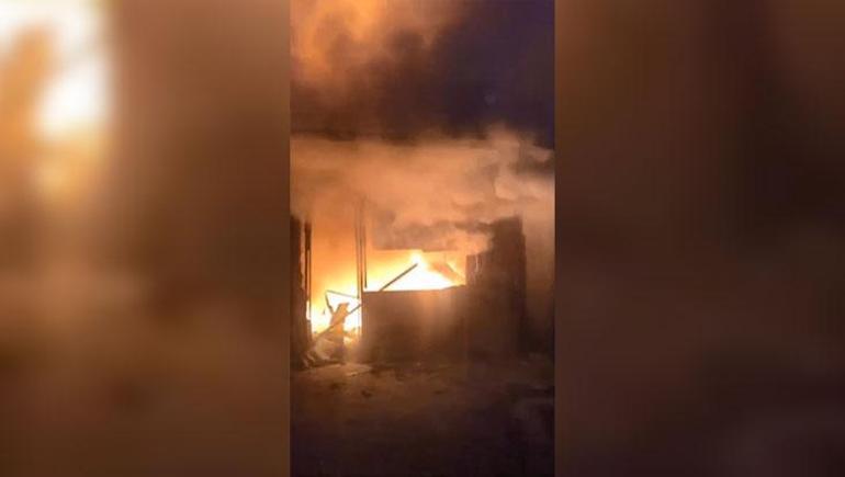 Eyüpsultanda kurban satış merkezi alevlere teslim oldu 1 ölü, bekçi gözaltında