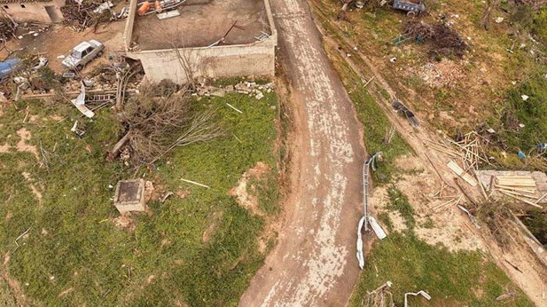 Sağanak ve fırtınadan evi çöktü Yaşadığı korkuyu anlattı: Silah sıktılar sandım, baktım evim yıkıldı