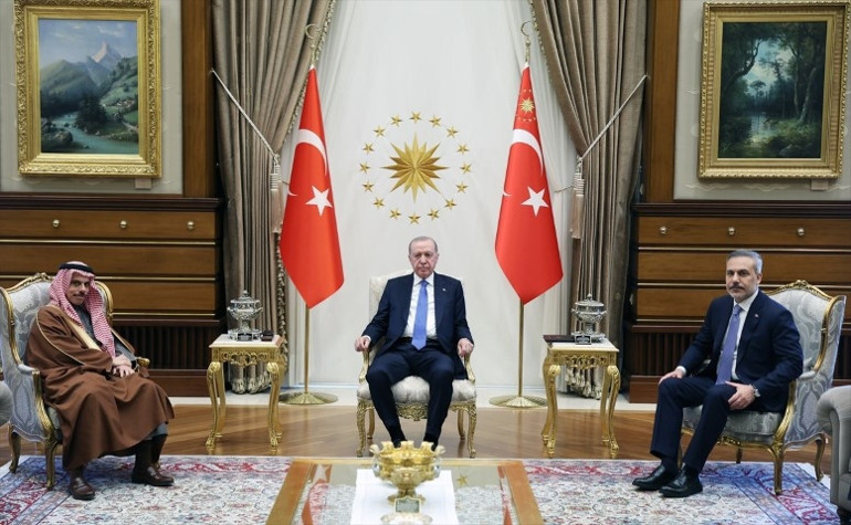 Cumhurbaşkanı Erdoğan, Faysal bin Ferhanı kabul etti