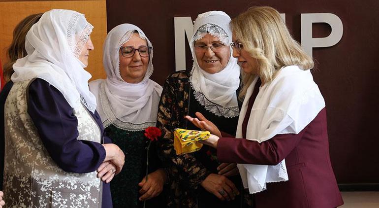 Barış Annelerinden MHPye ziyaret Görüşme 1 saat sürdü