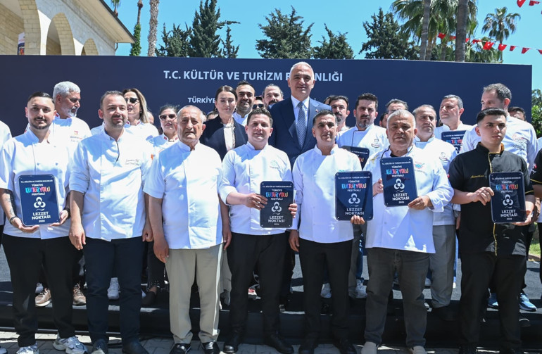 Akdenizin incisi ilk kez Kültür Yolu sahnesinde Mersinde festival coşkusu başladı