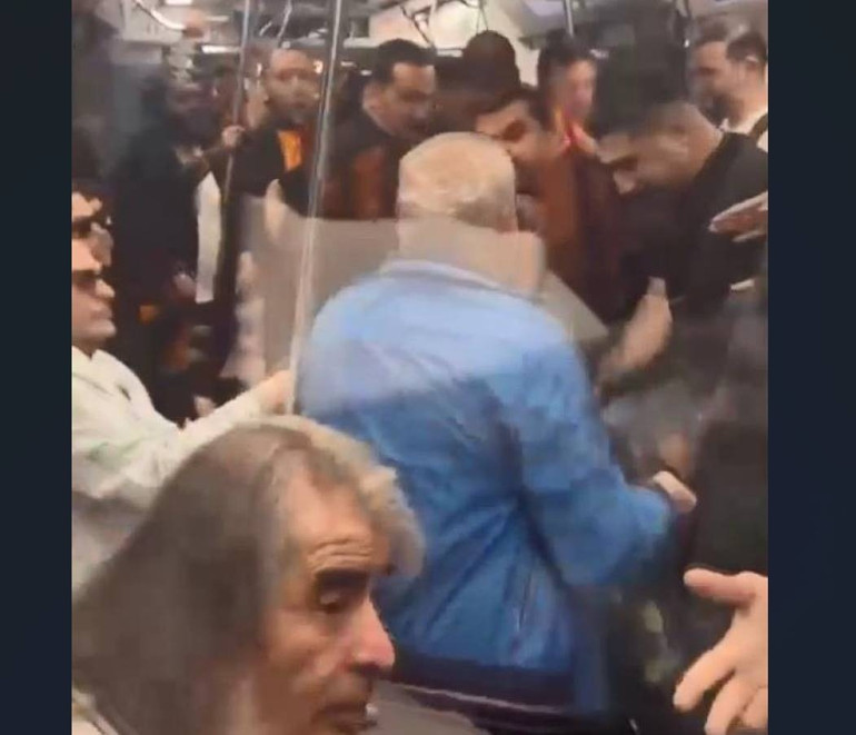 Yaptıkları tezahürat yolcuları çileden çıkardı | Metrodaki şampiyonluk kutlamasında ortalık karıştı: Oklavalı müdahale kamerada