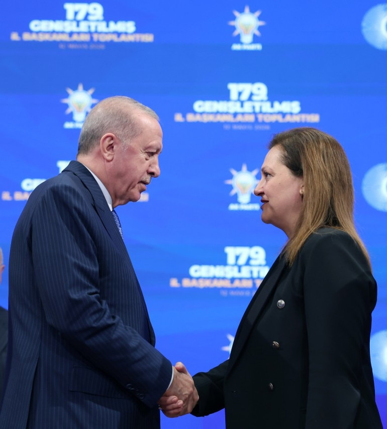 Burcu Köksal partimize katıldı Cumhurbaşkanı Erdoğan: Afyonkarahisar Belediye Başkanına hoş geldin diyoruz