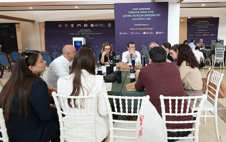 Mersin’de Akdeniz ve şehrin çevre ve iklim geleceği masaya yatırıldı