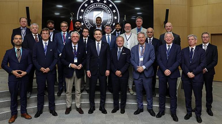 Bakan Bayraktar, Türkiyenin enerji vizyonunu Belçikalı şirket temsilcileriyle paylaştı
