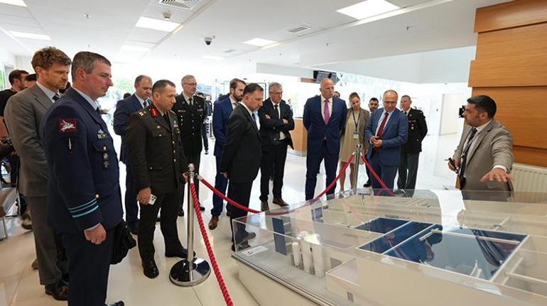Belçika Savunma Bakanı Francken TUSAŞ'ı ziyaret etti