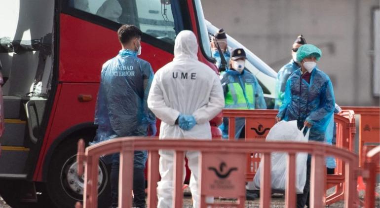 Dünyanın gözü Kanarya Adalarında Hantavirüs gemisinde tahliyeler başladı