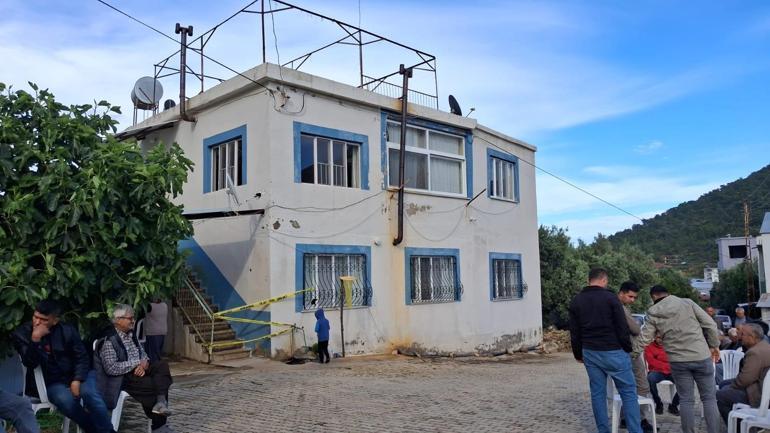 Mersinde aile faciası 2 kardeşin ölümünde ilk sonuçlar geldi... Ev karantinaya alındı