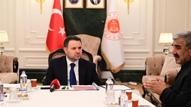 Son dakika... Adalet Bakan Gürlekten Rojin Kabaiş açıklaması: Telefonu Çin’e gönderilecek