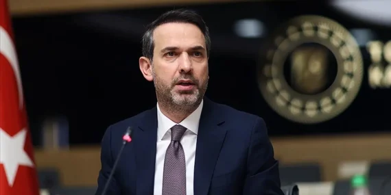 bakan-bayraktardan-savunma-sanayisi-ve-enerjide-bagimsizlik-vurgusu-1778238885012.jpg