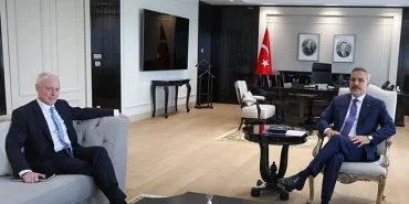 bakan-fidan-kanada-basbakani-kidemli-danismani-morrisonu-kabul-etti-1777993375769.jpg