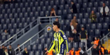 fenerbahcede-talisca-gollerini-surdurdu-edsona-taraftar-tepkisi-1777763146294.jpeg