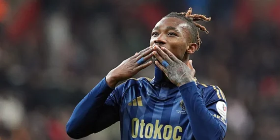 fenerbahceye-dorgeles-neneden-kotu-haber-1777640874505.jpg