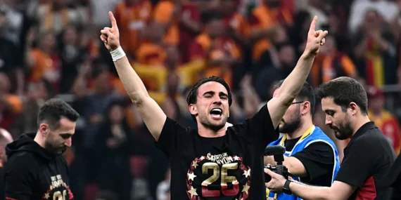 galatasarayda-yunus-akgunden-sampiyonluk-mesaji-1778364454670.jpeg