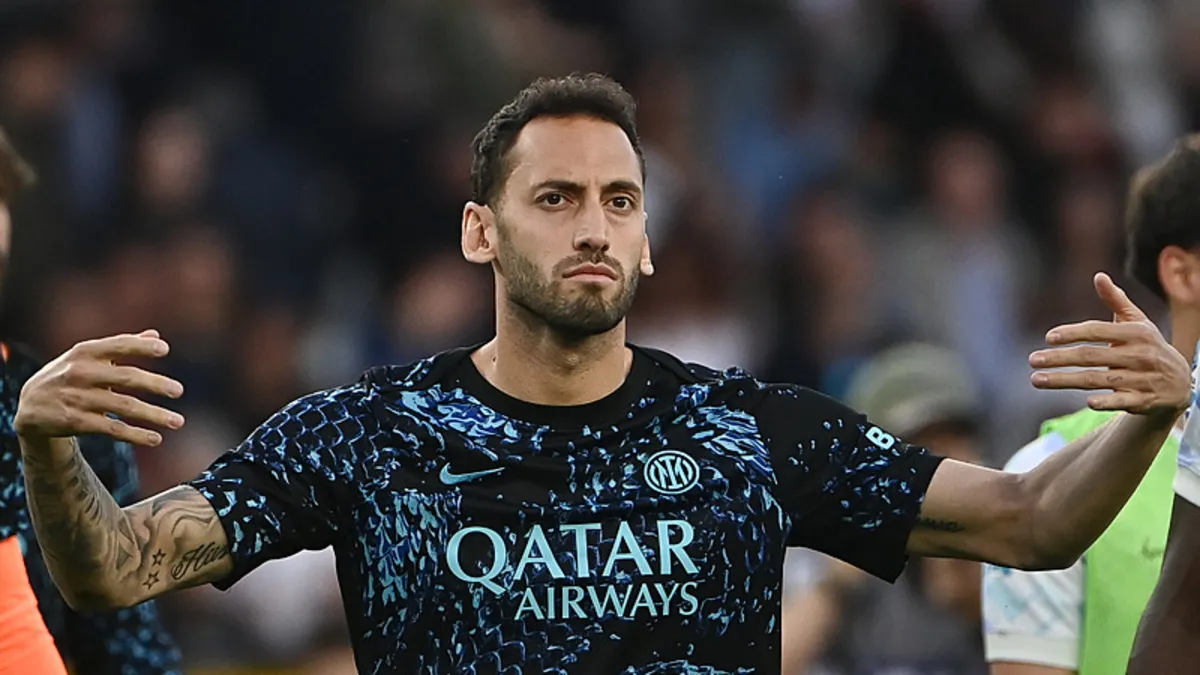 hakan-calhanoglu-interde-bir-kupa-daha-kazandi-1778708096743.jpeg
