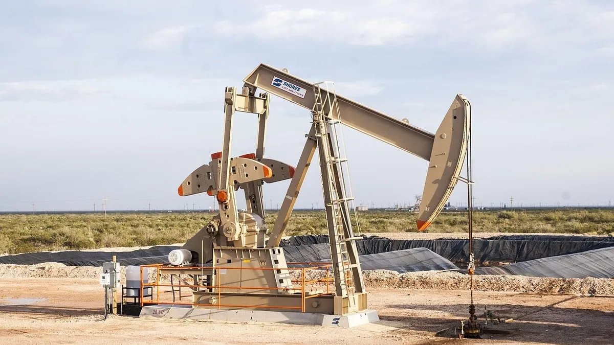 son-dakika-brent-petrol-sert-dustu-1778059080259.jpg