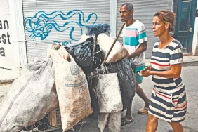 yakit-bitti-salgin-kapida-1778274753910.jpeg